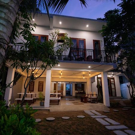 Light House Beach Home Matara Buitenkant foto