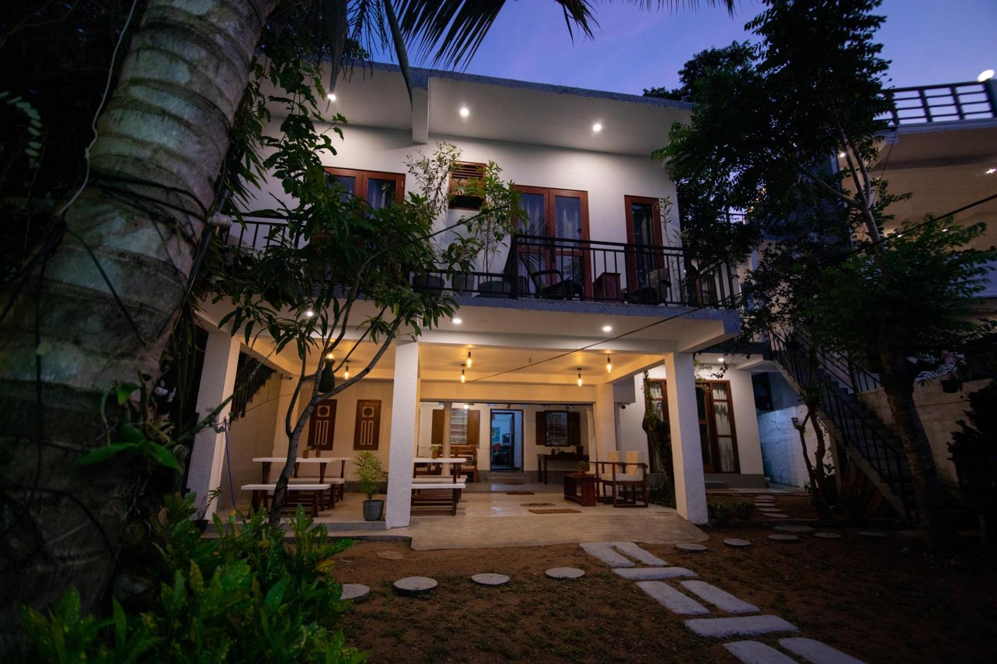 Light House Beach Home Matara Buitenkant foto