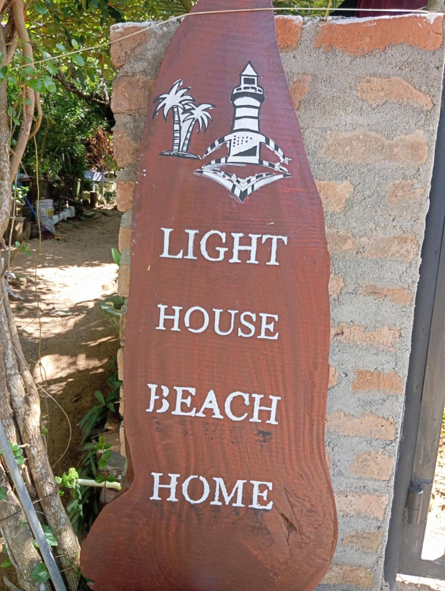 Light House Beach Home Matara Buitenkant foto