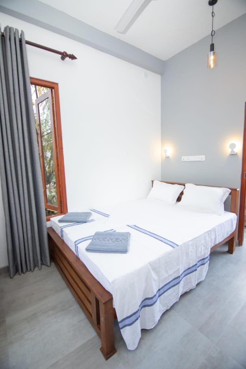Light House Beach Home Matara Kamer foto